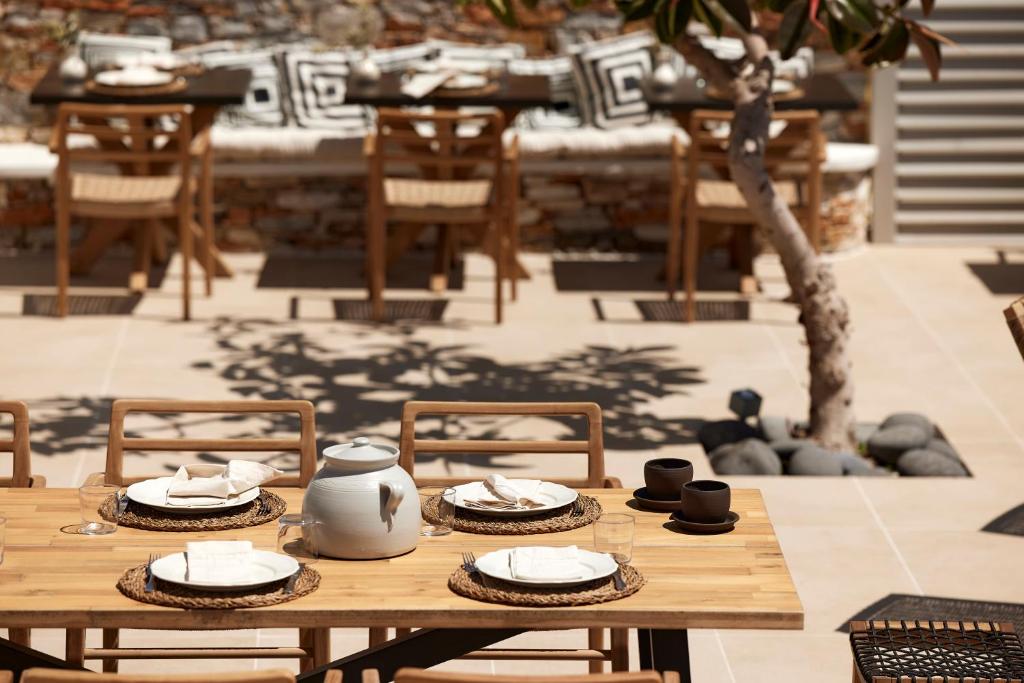 ENALION SUITES SIFNOS
