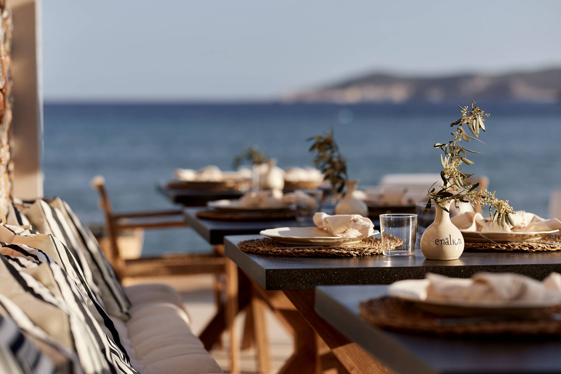 ENALION SUITES SIFNOS
