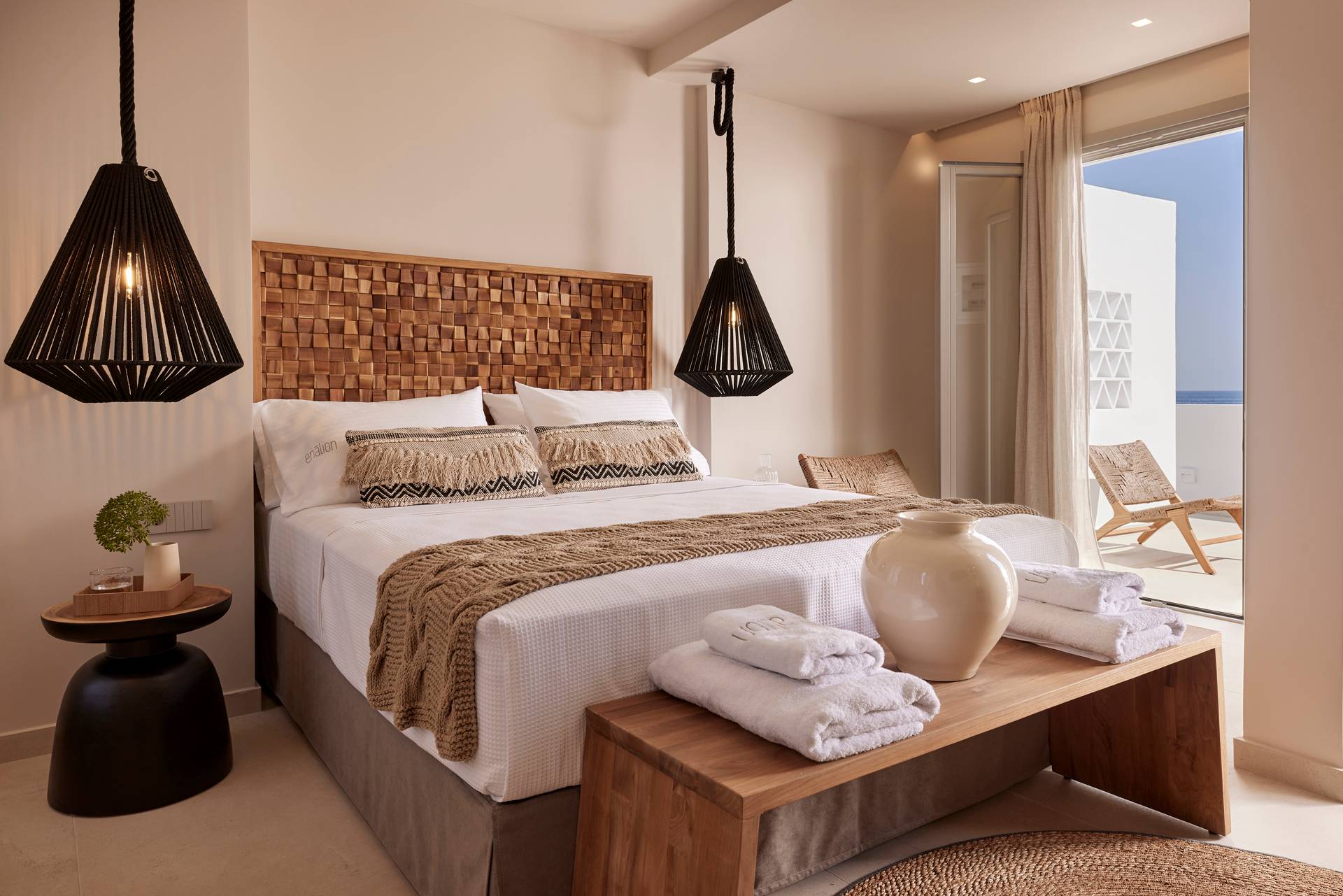 ENALION SUITES SIFNOS
