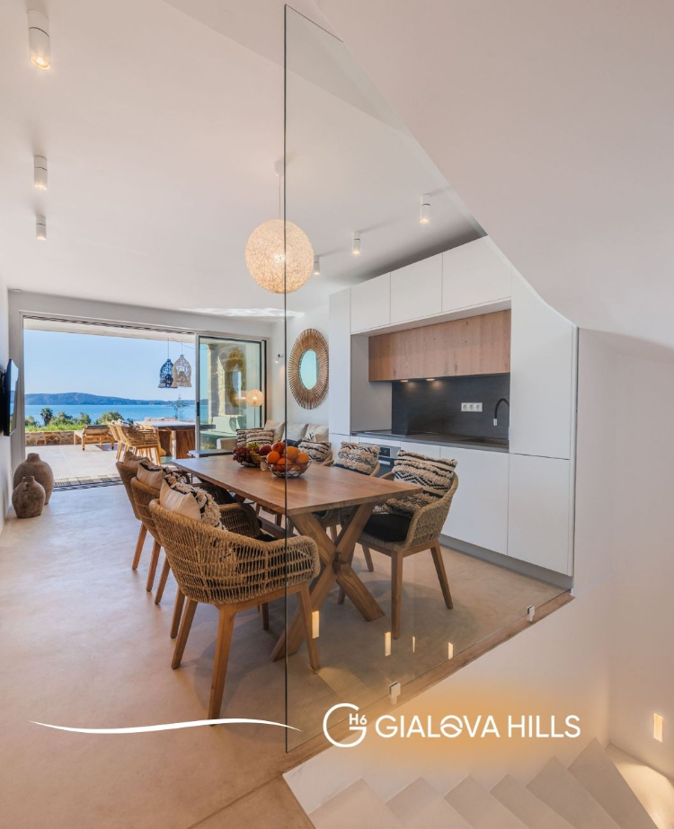 GIALOVA HILLS - MESSINIA
