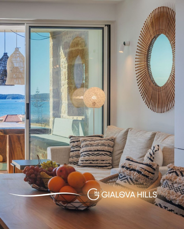 GIALOVA HILLS - MESSINIA
