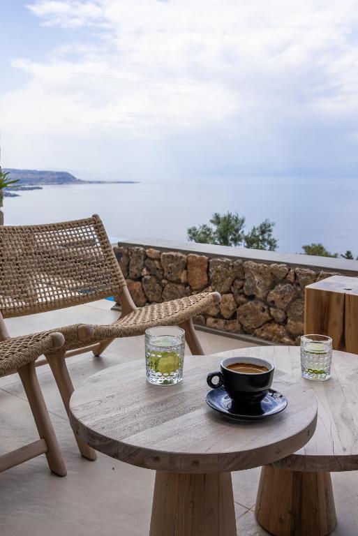 LE GRAND BLUE RESORΤ
