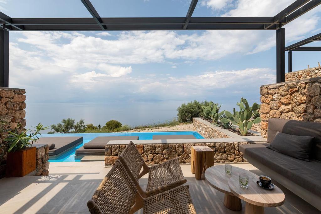 LE GRAND BLUE RESORΤ
