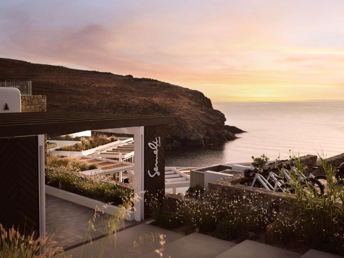 SEMELI COAST CURIO HOTEL by HILTON MYKONOS
