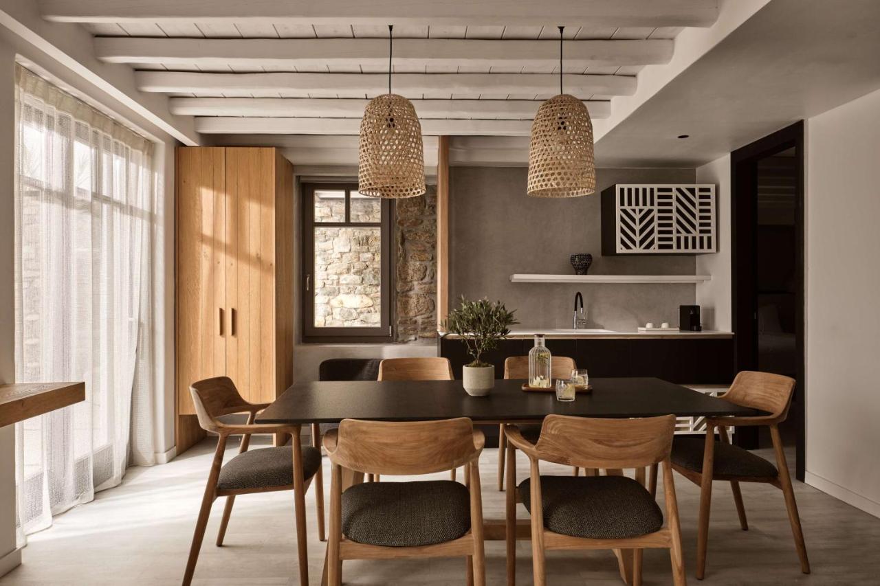 SEMELI COAST CURIO HOTEL by HILTON MYKONOS
