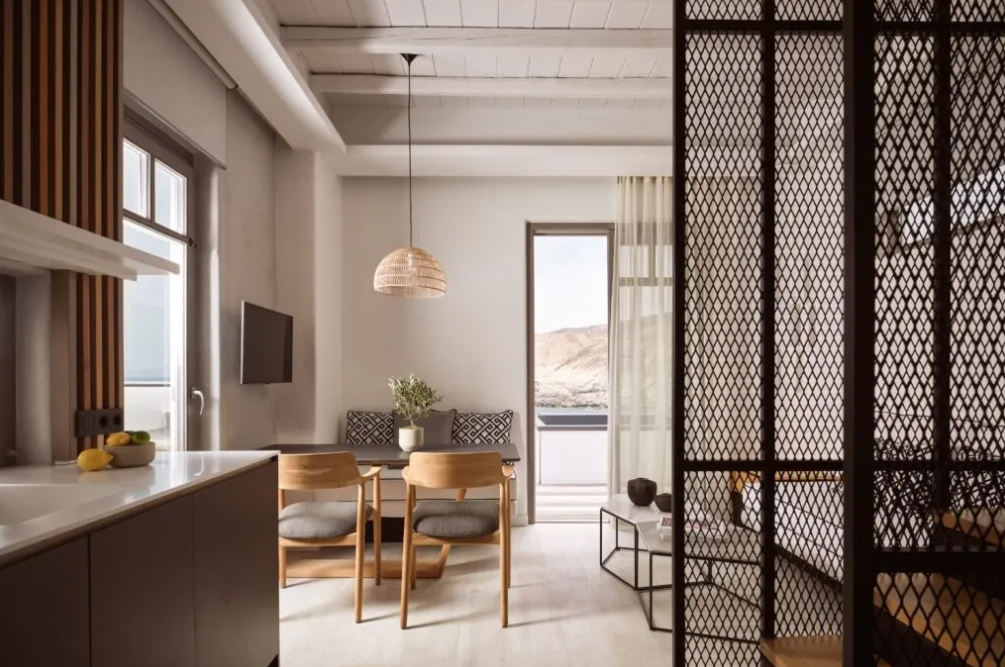 SEMELI COAST CURIO HOTEL by HILTON MYKONOS
