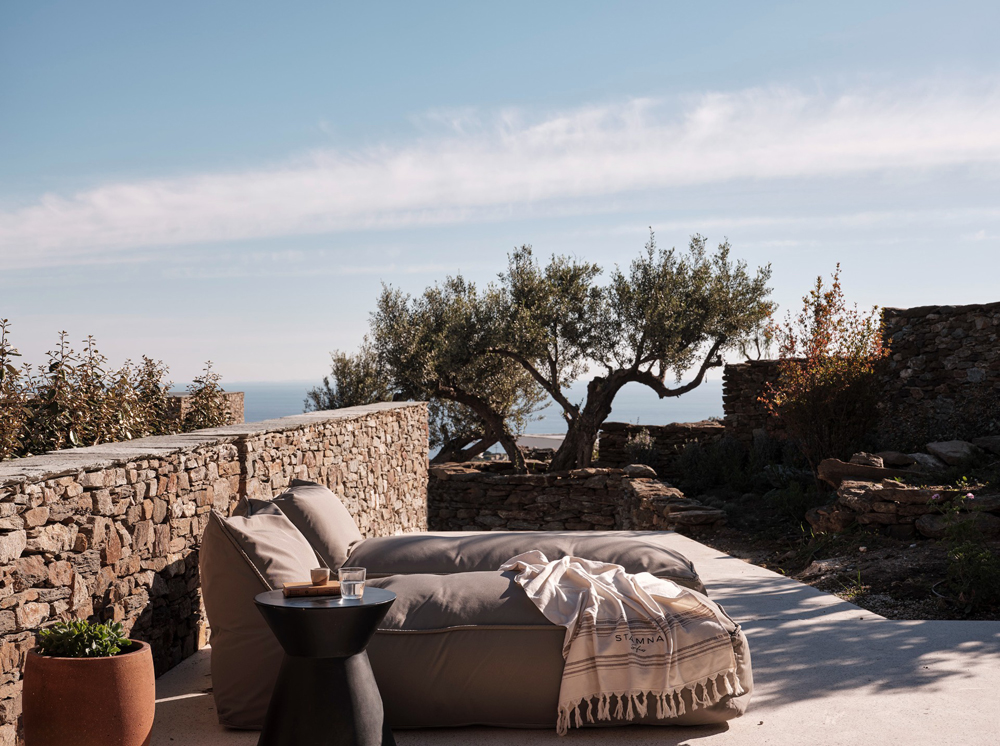 STAMNA SIFNOS
