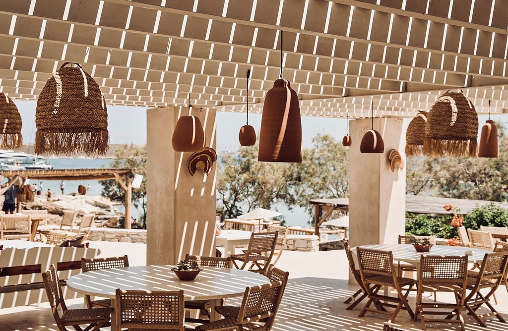 MONASTIRI BEACH BAR PAROS
