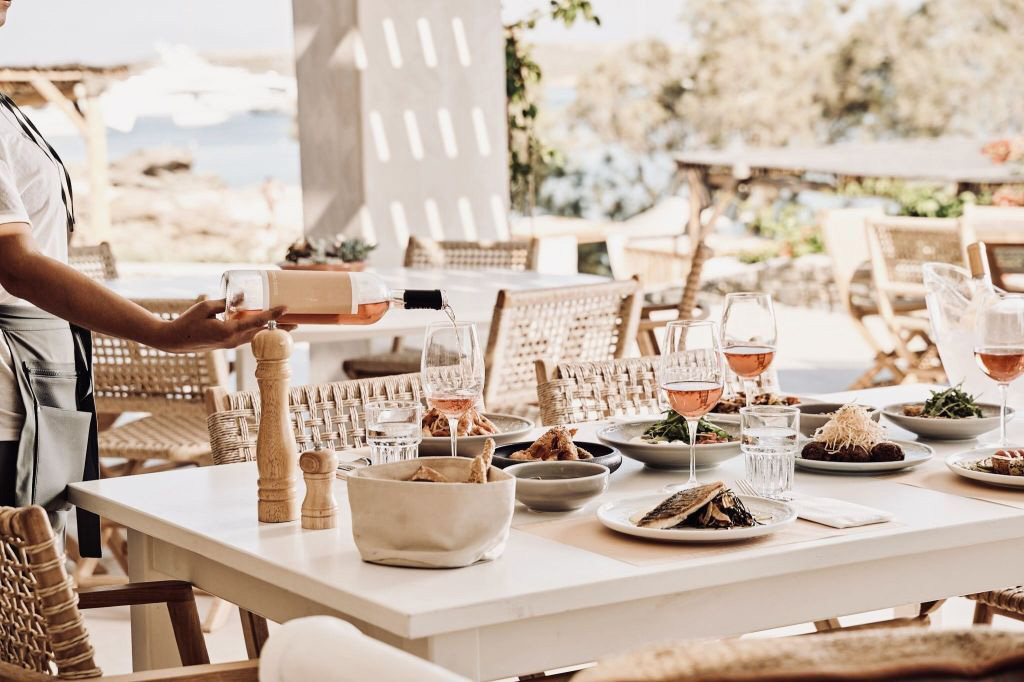 MONASTIRI BEACH BAR PAROS

