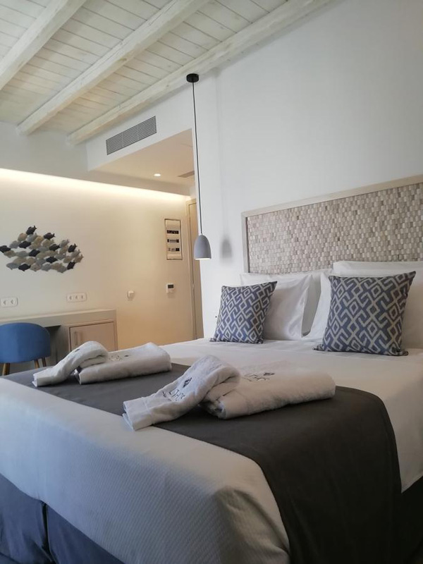 LITHOS LUXURY SUITES ΤΗΝΟΣ
