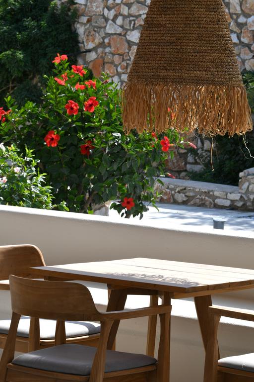 MYTHIC-HOTEL-PAROS
