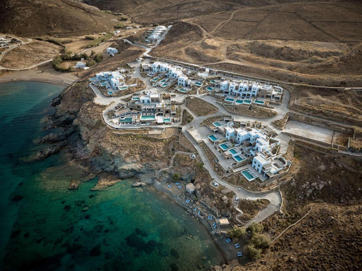SEMELI COAST CURIO HOTEL by HILTON MYKONOS
