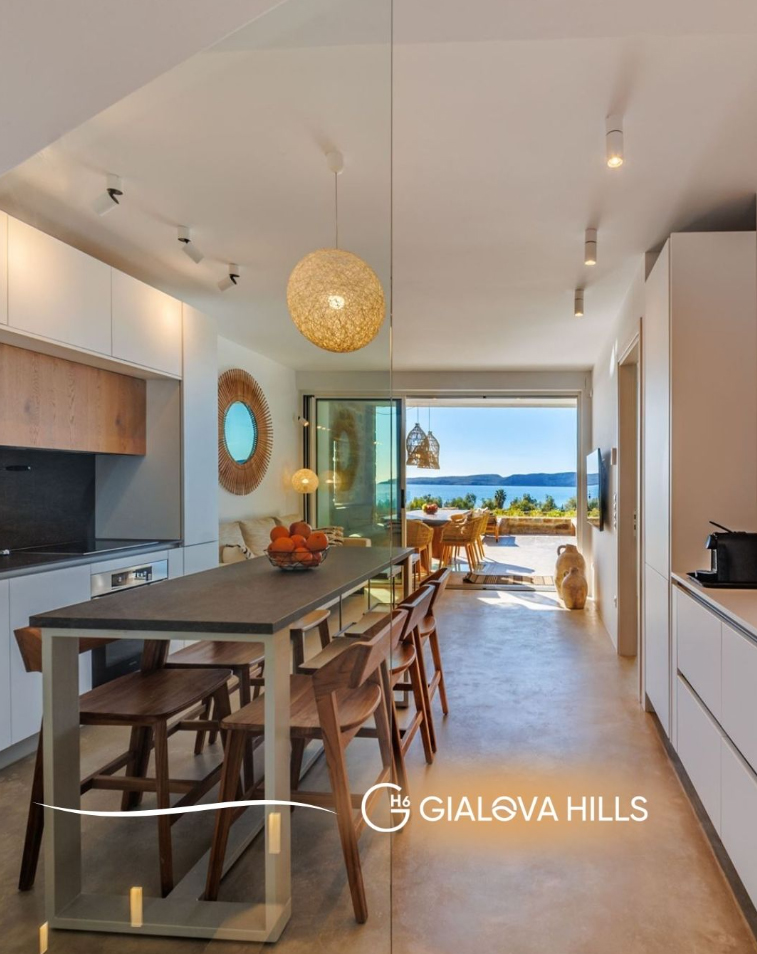 GIALOVA HILLS - MESSINIA
