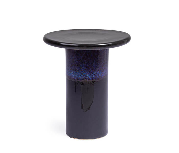 01.7009.0434: Side table indoor, κεραμικό επισμαλτωμένο, glossy φινίρισμα, χειροποίητο. Χρώμα μαύρο μπλε.
