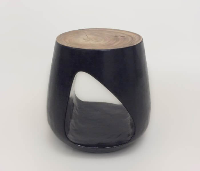 01.7339.0048black: side table ξύλο suar Μάυρο, καπάκι διάμετρος 35εκ.