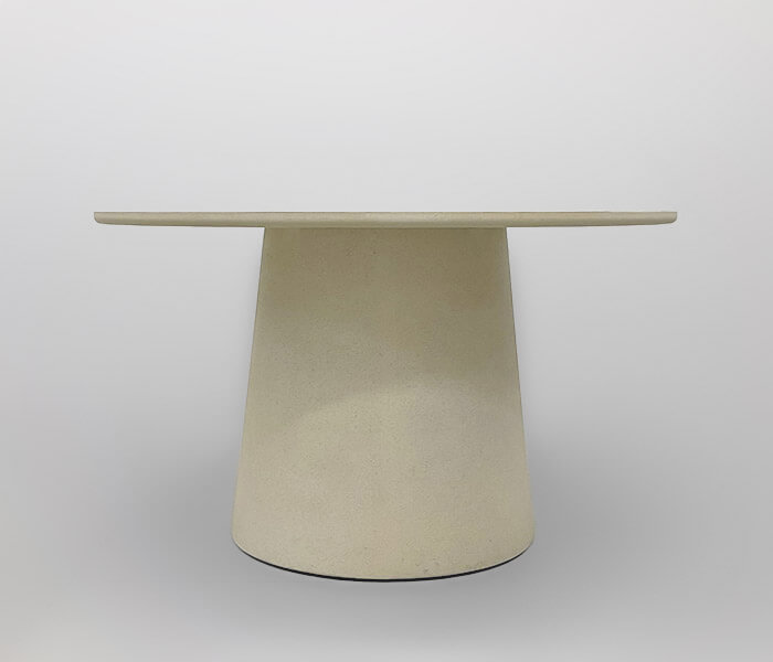 51.0000.0626: Δ.160 Τραπέζι in-out, βάση fiber cement lava stone finish χρώμα μπεζ, καπάκι fiber cement light lava stone finsh χρώμα μπεζ, πάχος 3εκ.