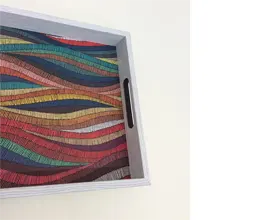 14.6759.0006: δίσκος ξύλο ελιά σχέδιο πολύχρωμος