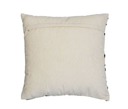 36.7277.0004: διακοσμητικό μαξιλάρι μπεζ με μαύρο ανάγλυφο σιρίτι, (φερμουάρ)