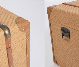 50.7009.0492: Μπαούλο ξύλο - συνθετικό δέρμα